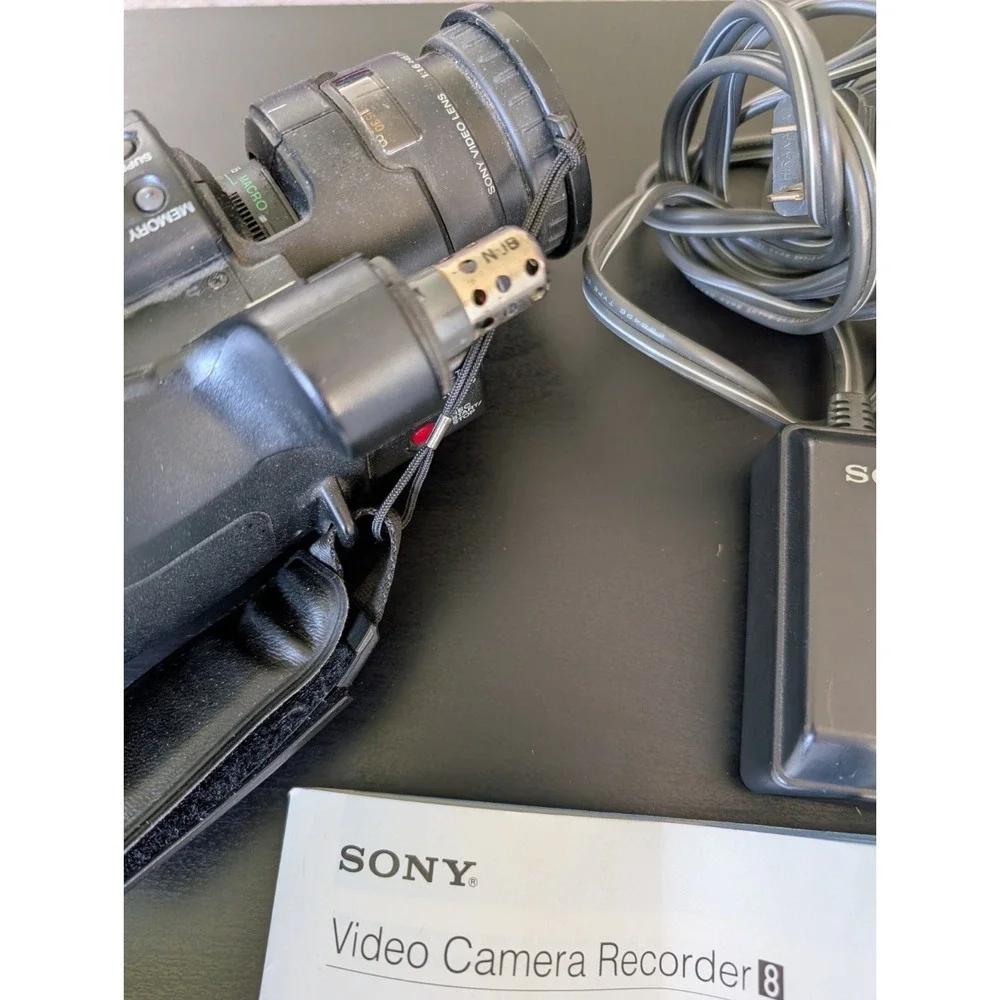 Sony Handycam CCD-F55 Camcorder & Accessories Chargers‎ UNTESTED